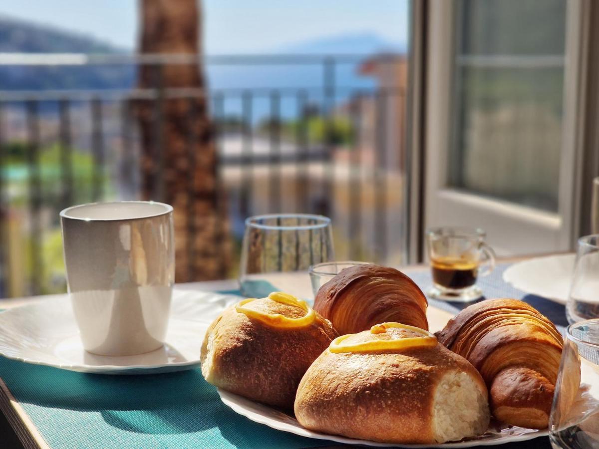 Savarese Luxury Palace Lejlighed Vico Equense Eksteriør billede